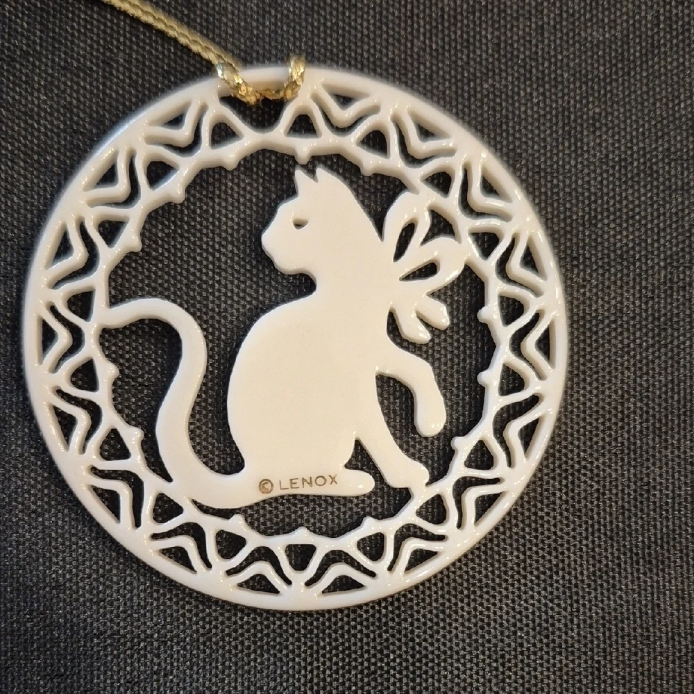 Lenox Yuletide Cat Ornament Made Of Bone China 1994 Series